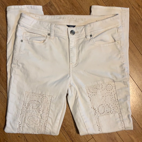 3/$25 ‼️ American Eagle Skinny Patchwork Cream Stretch Jeans